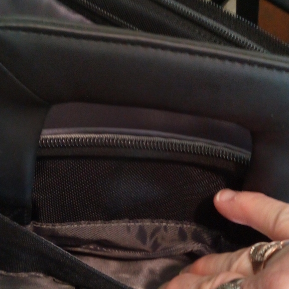 NWOT Dell Prof Dlx 15x12 Padded Laptop Briefcase & Crossbody Strap, Handles, Blk - Picture 7 of 7